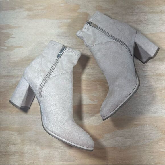 Marc Fisher Dyvine Suede Ankle Boots Wome Size 6 - Picture 3 of 8